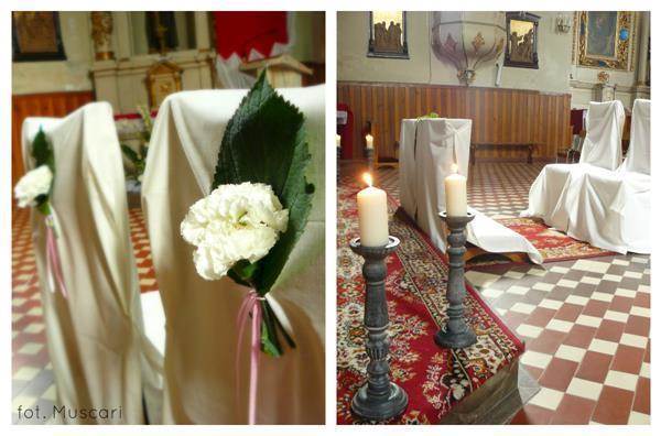 dekoracja kościoła -klęczniki i krzesła