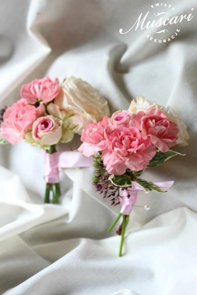 korsarze ślubne - broszki kwiatowe